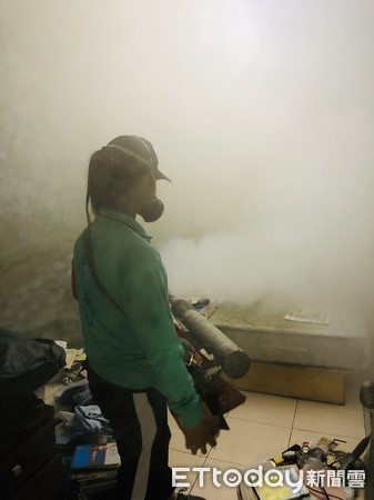 ▲為防止登革熱疫情蔓延，台南市衛生局啟動大台南37區總動員，孳清342里。（圖／記者林悅翻攝，下同）