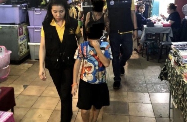 ▲泰國清邁有一個跨國犯罪集團，專門僱傭孩童行乞。（圖／翻攝自臉書／泰國網）
