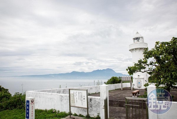 位於湯島最高處的湯島燈塔，有戀人燈塔之稱。