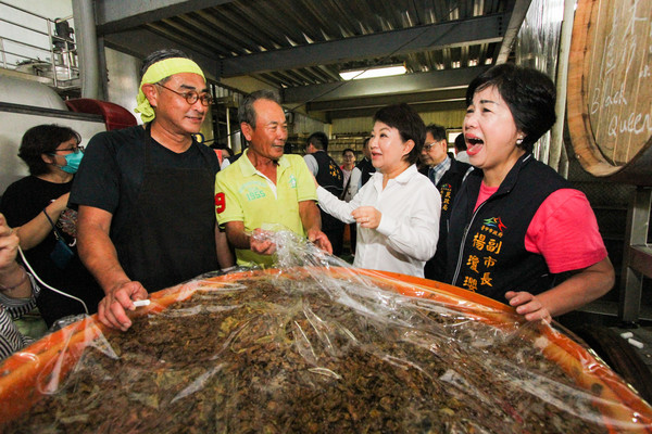 ▲盧秀燕主持市政會議，再次強調取締空污決心。（圖／台中市政府提供）