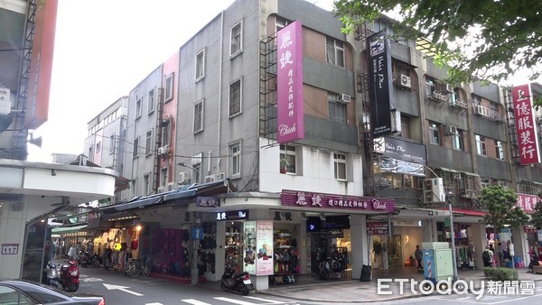 ▲▼透天建物店面法拍，台北市信義區松山路121號，店景、街景。（圖／記者徐斌慎攝）