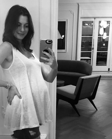 ▲安海瑟薇（Anne Hathaway）懷第二胎。（圖／翻攝自安海瑟薇Instagram）
