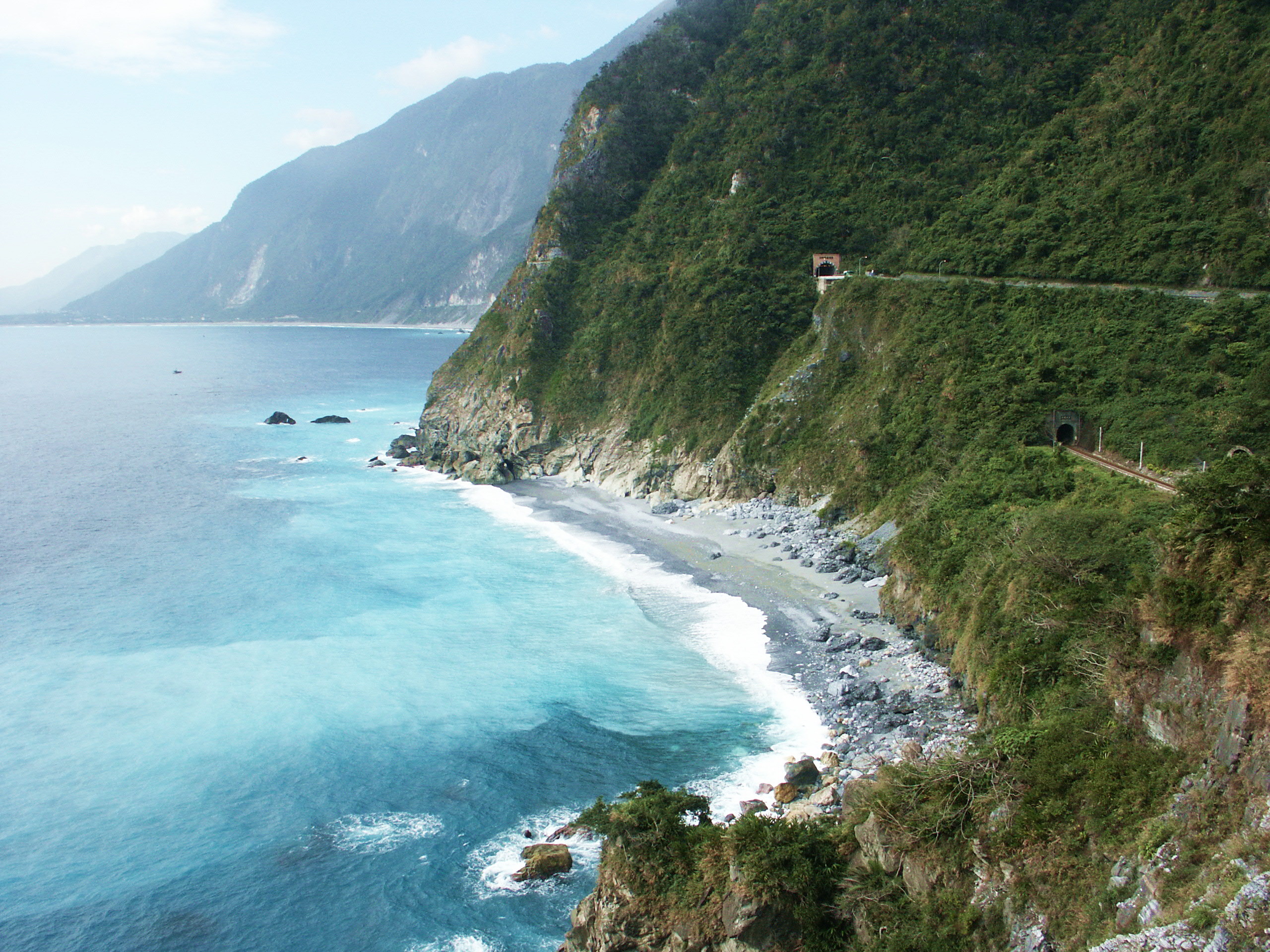 入選台灣10大地景景點清水斷崖。(圖／林務局提供)