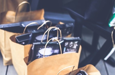 同事發伴手禮　他一看傻了：算不算不長眼？