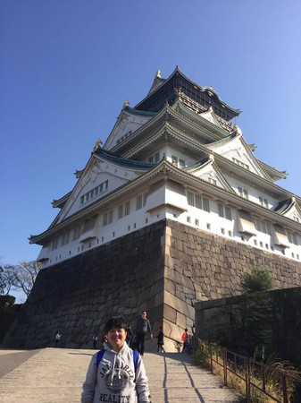 曾提供踢爆促轉會「東廠」事件關鍵錄音檔的副研究員吳佩蓉，宣布參選高雄立委，將對上現任民進黨立委趙天麟，國民黨參選人陳美雅。（吳佩蓉提供）