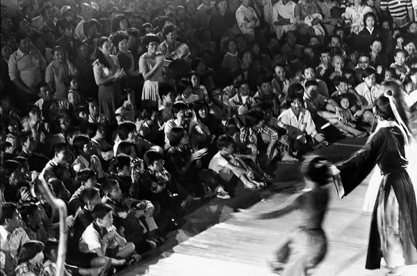 ▲▼ 地表最大舞蹈活動免費看！林懷民最後一次率團戶外公演，「還未離開已懷念」。照片為歷屆活動。（圖／雲門提供）
