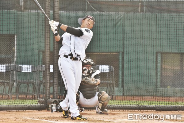 ▲▼中華職棒明星賽,全壘打大賽預賽,朱育賢。（圖／記者季相儒攝）