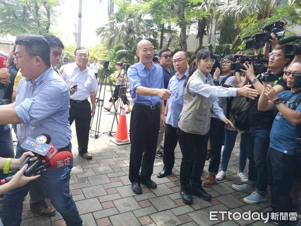 ▲韓國瑜出席高雄市政府推動校園裝設雙機(冷氣機、空氣清淨設備)啟用活動        。（圖／記者洪正達攝）