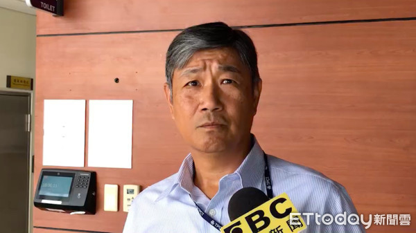 ▲▼黃姓臨時工人第一天上工，到台北港的貨櫃橋式機內維修電梯防護網，卻被掉下來的電梯壓死             。（圖／記者陳以昇攝）