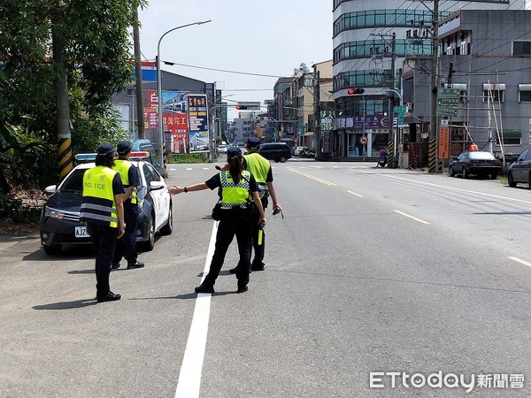 ▲為保護市民安全白河分局於8月1日起，將針對易發生交通事故之路口，加強闖紅燈違規行為取締，請大家確實遵守交通號誌規則，確保用路人安全。（圖／記者林悅翻攝，下同）