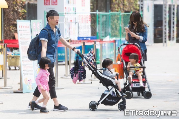 ▲▼育兒,嬰兒車,親子,帶小孩。（圖／記者季相儒攝）