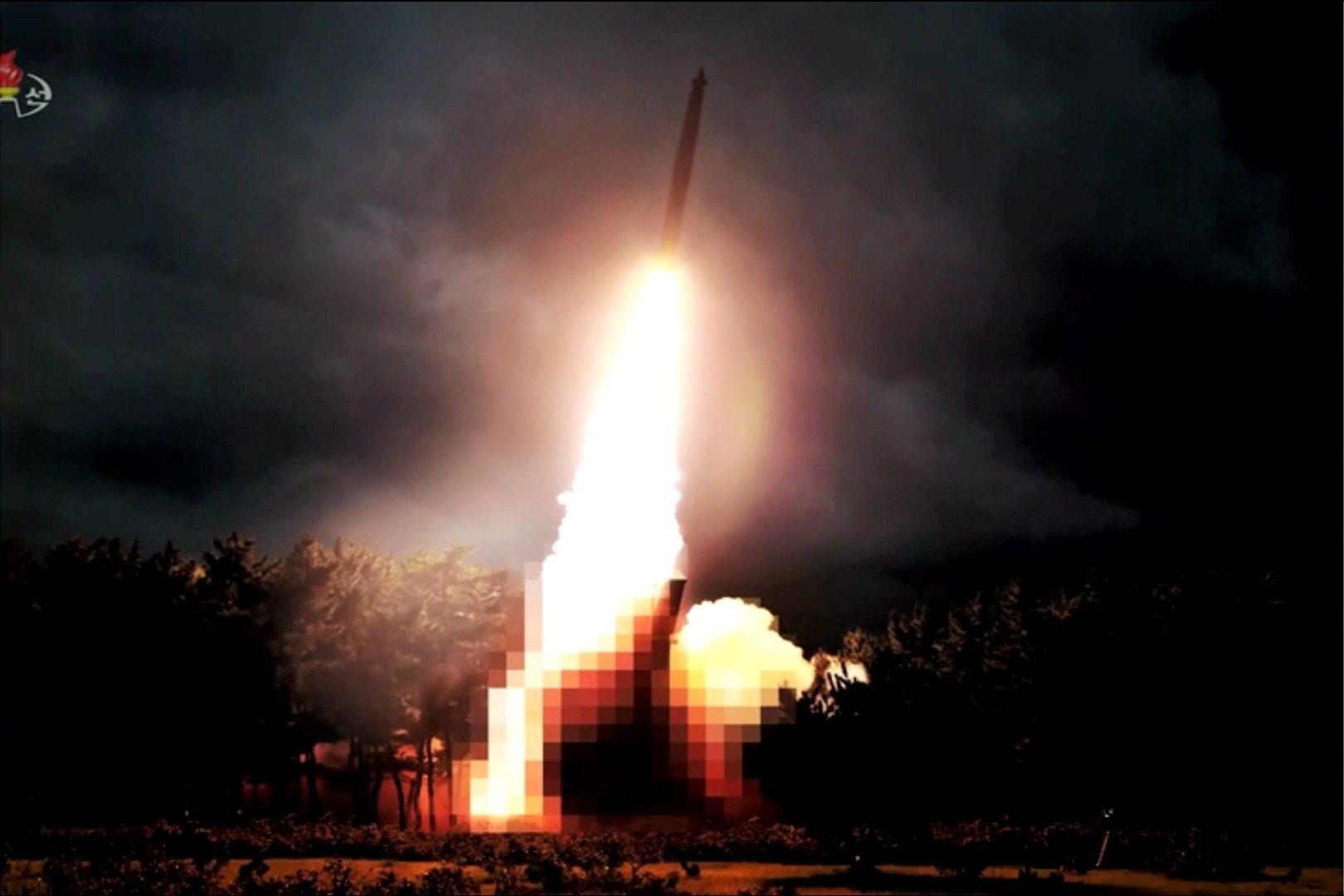 ▲▼北韓2日在金正恩主導之下發射飛行物。（圖／朝鮮中央電視台）