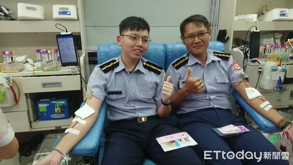 ▲南部分署第11岸巡隊為響應台南捐血中心辦理捐血公益活動。（圖／記者林悅翻攝）