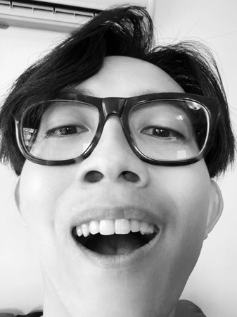 ▲▼ 林宥嘉模仿HOWHOW。（圖／翻攝自Facebook／HOW FUN如何爽）