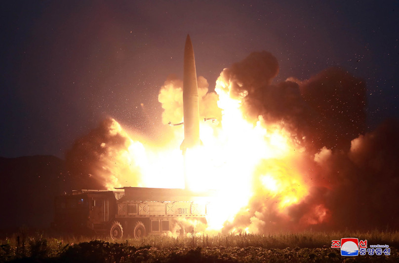 ▲▼北韓6日試射新型戰術誘導飛彈。（圖／朝中社）