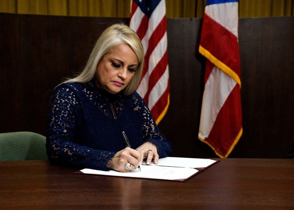 ▲▼美屬波多黎各新任總督巴斯克斯（Wanda Vázquez）宣誓就職（圖／路透） 