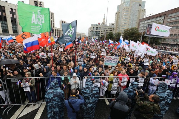 ▲▼俄羅斯出現抗議市議會選舉不公大規模示威。（圖／翻攝自Интересная Москва）