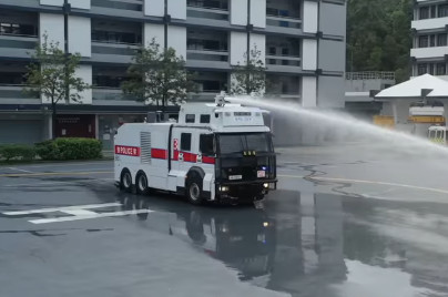 ▲香港抗爭再升級！港警今示範「水炮車」出動　最快數日內登場（圖／翻攝香港警察臉書）