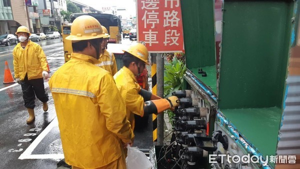 0813豪雨台南停電3237戶 台電人員全部搶修復電 | ETtoday地方 | ETtoday新聞雲
