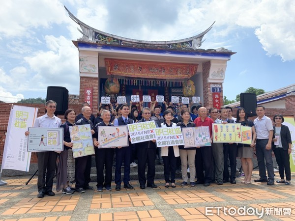 ▲▼ 文化部長鄭麗君特地到台中走訪多個文化平權、社區營造團體，宣告2019「全國社區營造會議」正式啟動。（圖／記者林育綾攝）