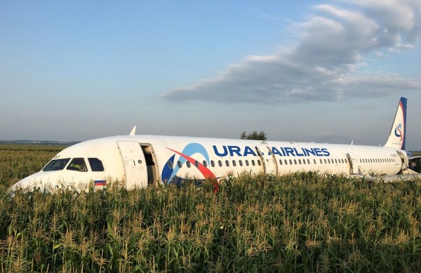 ▲▼俄羅斯烏拉爾航空公司（Ural Airlines）A321飛機。（圖／路透）