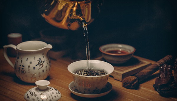 喝冷泡茶咖啡因比熱的低   秒懂茶類最佳冷泡時間