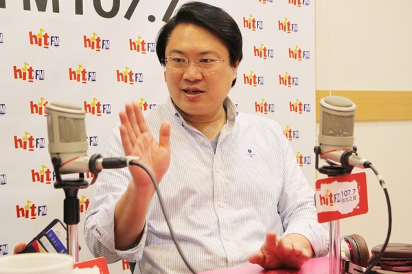 ▲▼林右昌接受電台節目專訪。（圖／「Hit Fm《周玉蔻嗆新聞》製作單位提供）