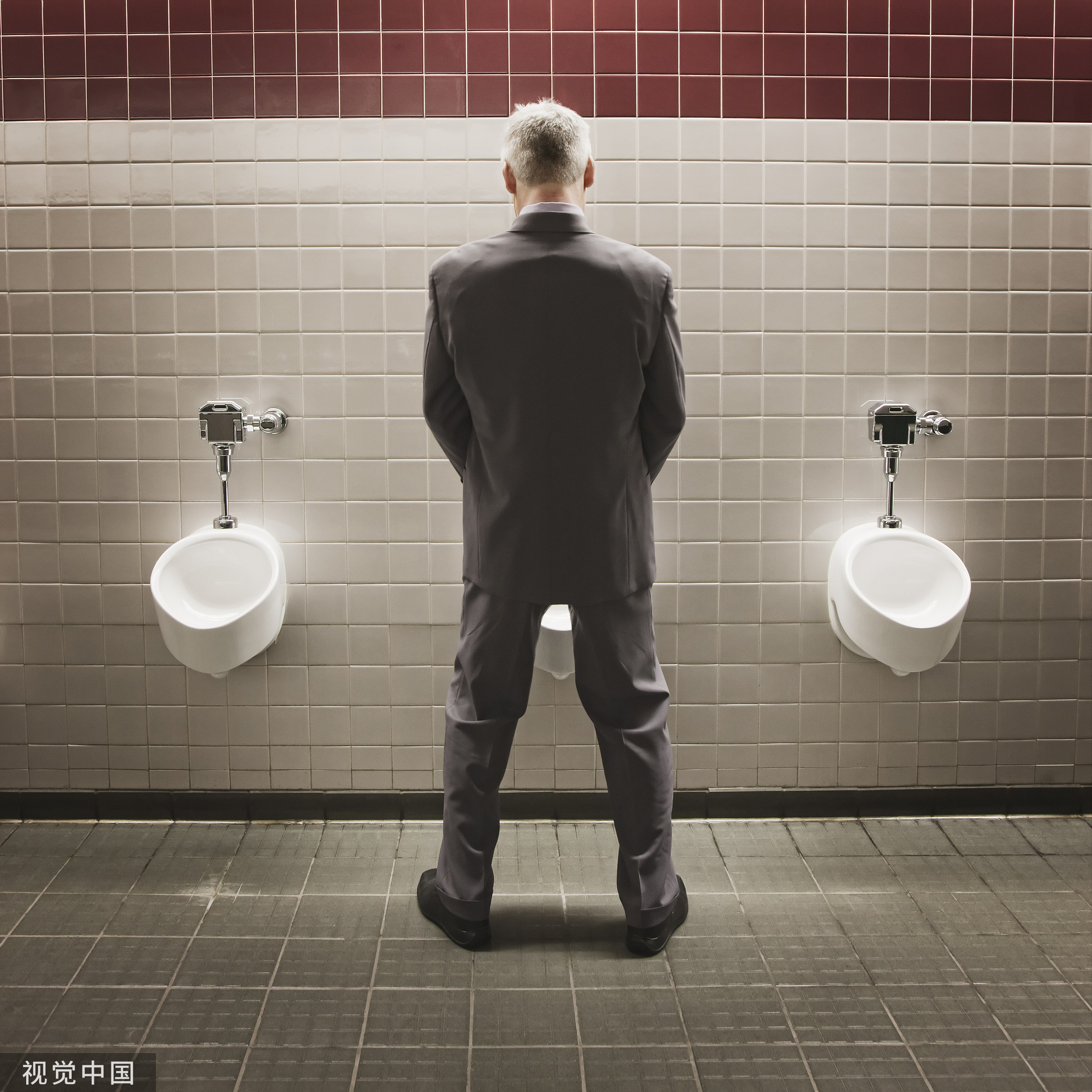 ▲▼不少男性上廁所時都不喜歡旁邊有人。（圖／CFP）