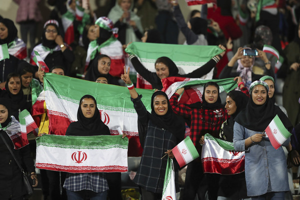 ▲伊朗女球迷近40年無法進場看球。（圖／達志影像／美聯社）