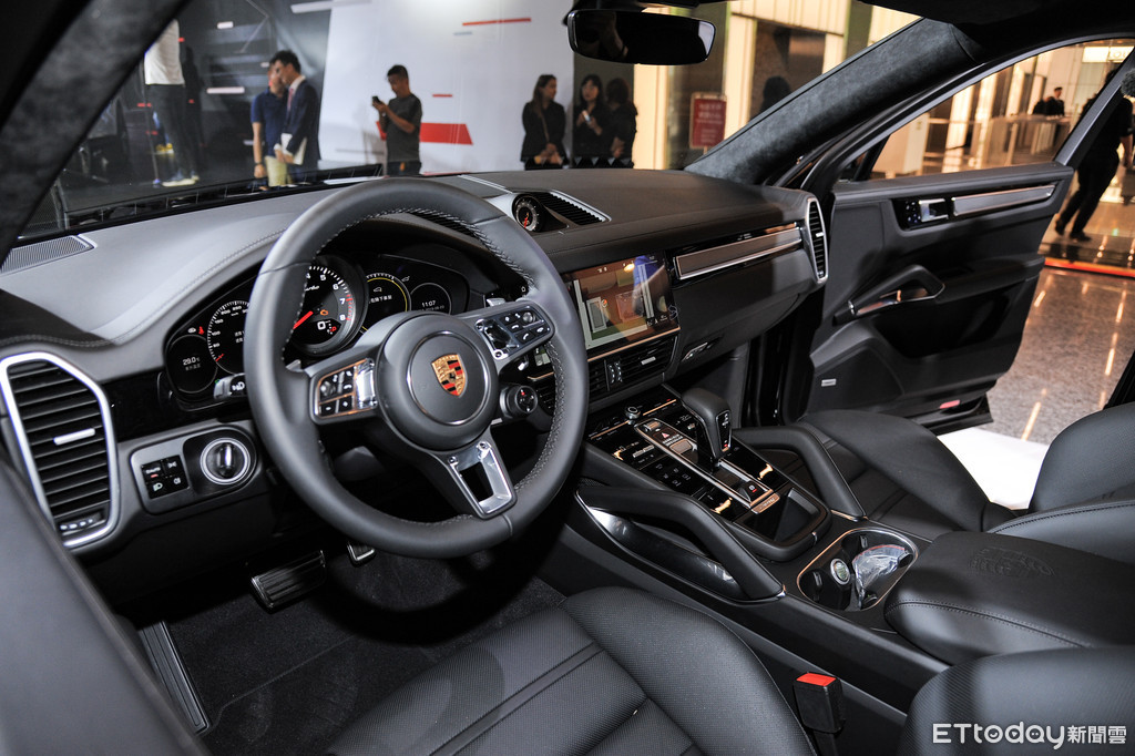 ▲保時捷（Porsche）今（23）日正式發表Cayenne Coupe。（圖／記者林鼎智攝）
