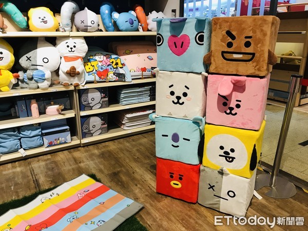 ▲HOLA X BT21居家系列。（圖／記者蔡惠如攝）