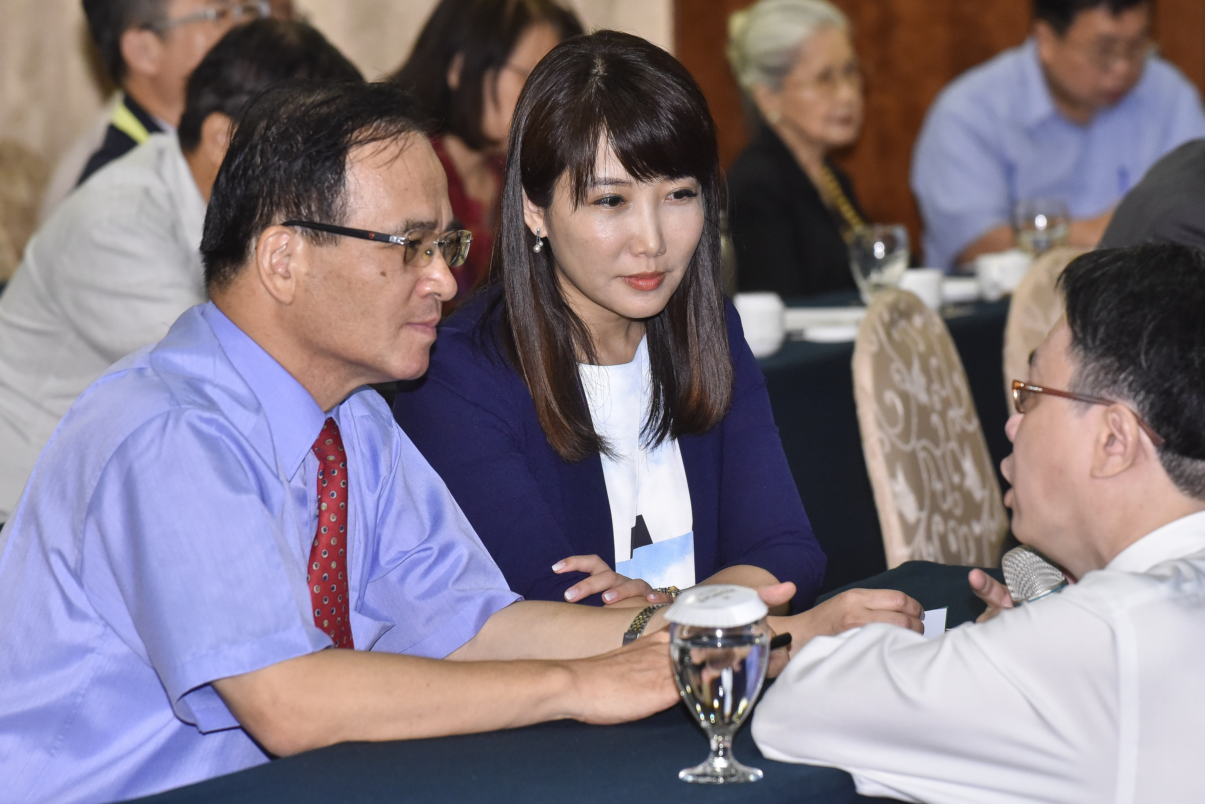 Re 新聞 蔡沁瑜出席 台灣維新 創黨大會蘇煥智 與郭台銘大方向一致 看板hatepolitics Ptt網頁版