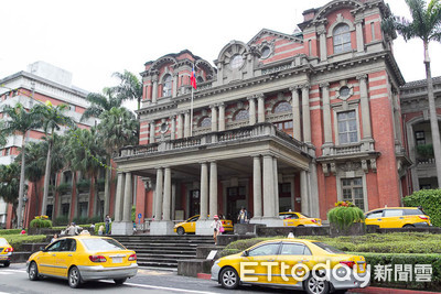 台大醫院明年起不主動給紙本收據　各院加速無紙化減碳