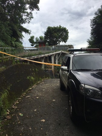 ▲豪雨差點造成山區民宿崩塌。（圖／和平分局提供）