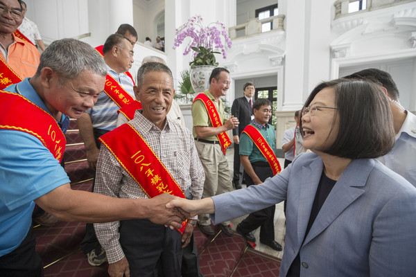 ▲▼總統蔡英文27日接見農田水利會會長暨模範水利小組組長代表。（圖／總統府提供）