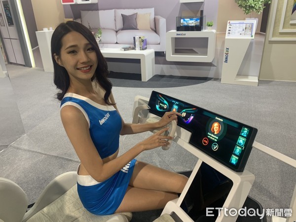 ▲群創,楊柱祥,洪進揚,mini LED,Mirco LED,折疊,120吋8K。（圖／記者姚惠茹攝）