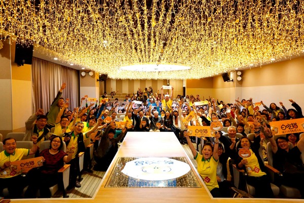 ▲▼ 白吃貓。（圖／白吃貓提供）