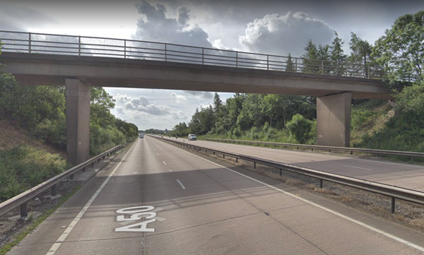 ▲▼英國49歲男子在A50公路勸阻少女跳橋，19天後卻離奇自殺身亡。（示意圖／翻攝Google Map）