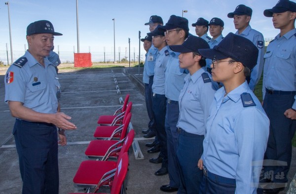 沈總長視導北部駐軍　慰勉官兵辛勞提前祝賀秋節