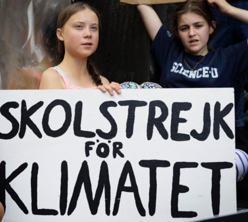 ▲桑伯格發起「為氣候罷課」活動，呼籲全球青少年每周5罷課一天。（圖／翻攝自United Nations的Twitter）
