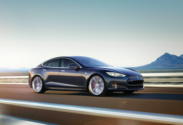 ▲Tesla Model S將送至紐伯林賽道測試，挑戰Porsche Taycan。（圖／翻攝自Tesla）