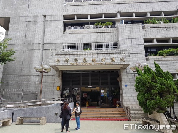 ▲楊姓男子以其妻與其同袍交往過密，讓他精神飽受痛苦，請求100萬元撫慰金，法官判賠30萬元。             。（圖／記者陳崑福攝，資料照片）