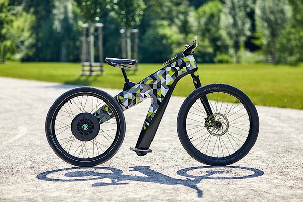 聰明的，就騎電動自行車！Skoda推出全新概念作品Klement e-bike（圖／翻攝自Skoda）