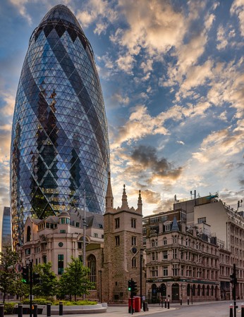 ▲▼倫敦「聖瑪莉艾克斯30號大樓」（30 St. Mary Axe）。（圖／pixabay）