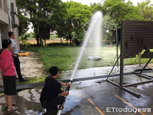 ▲台南市消防局採購化災用搶救裝備器材，並一連兩天舉辦教育訓練。（圖／記者林悅翻攝，下同）