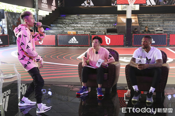 ▲▼0911 NBA球星Lillard與《聲林》選手互動-艾文,熊仔,Lillard。（圖／記者黃克翔攝）