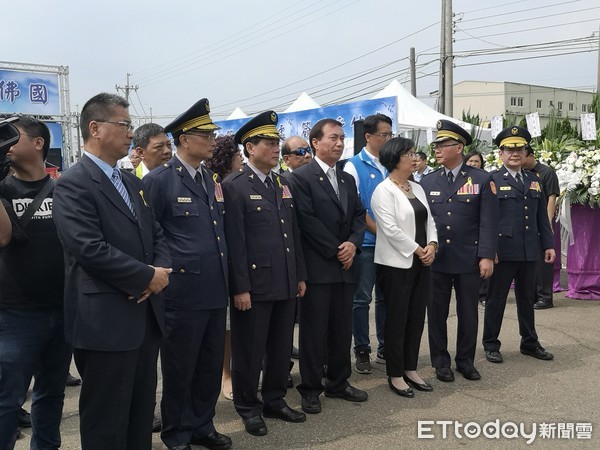 ▲汐止薛警告別式場面肅穆哀戚。（圖／記者唐詠絮攝）