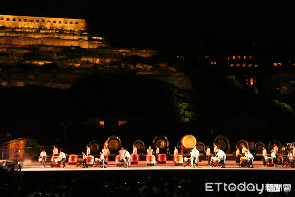 ▲▼ 「點亮十三層」中秋夜劃亮夜空！十三層遺址夢幻秘境，優人神鼓演出。（圖／記者林育綾攝）