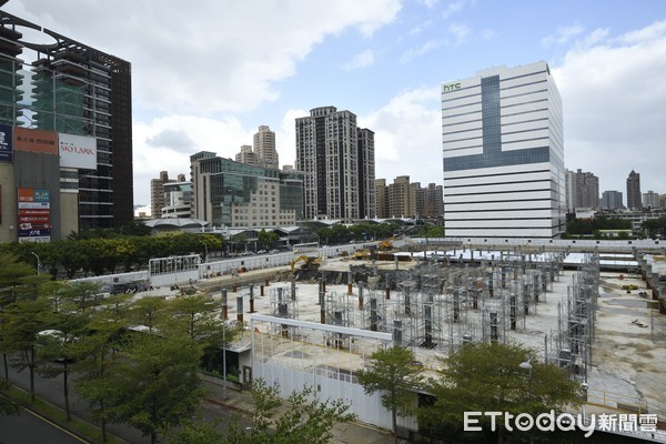 ▲▼嚴凱泰生前力作裕隆城住宅區喊卡,圖為裕隆城目前狀況。(圖/記者湯興漢攝) ▲▼嚴凱泰生前力作裕隆城住宅區喊卡,圖為裕隆城目前狀況。(圖/記者湯興漢攝)