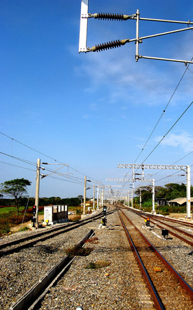 ▲▼富岡機廠。台鐵富岡車輛基地。北湖火車站順行方向鐵軌。（圖／翻攝自維基百科）